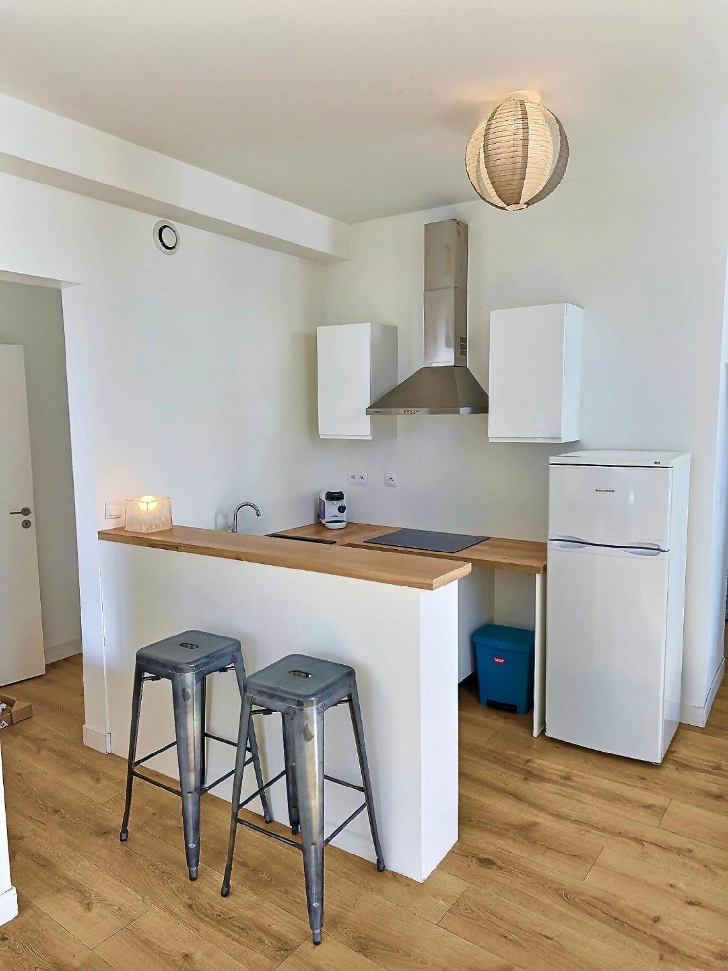 Wonderhost, Au Coeur Du Quartier Du Chateau ポー エクステリア 写真